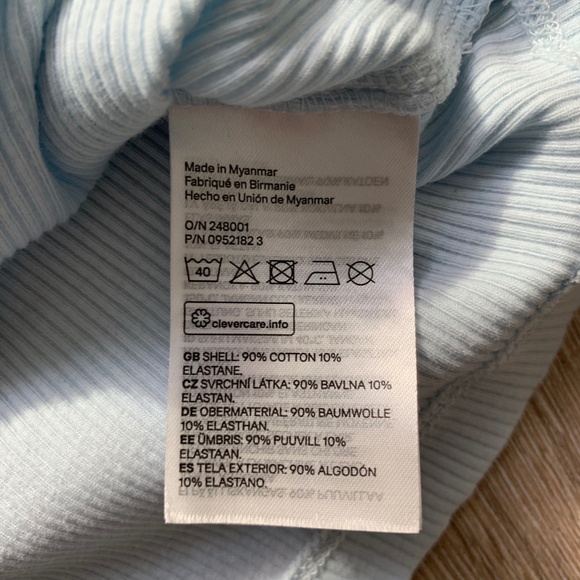 Light Blue Cropped Fitted Tee - Like New - Size Small - Picture 3 of 3